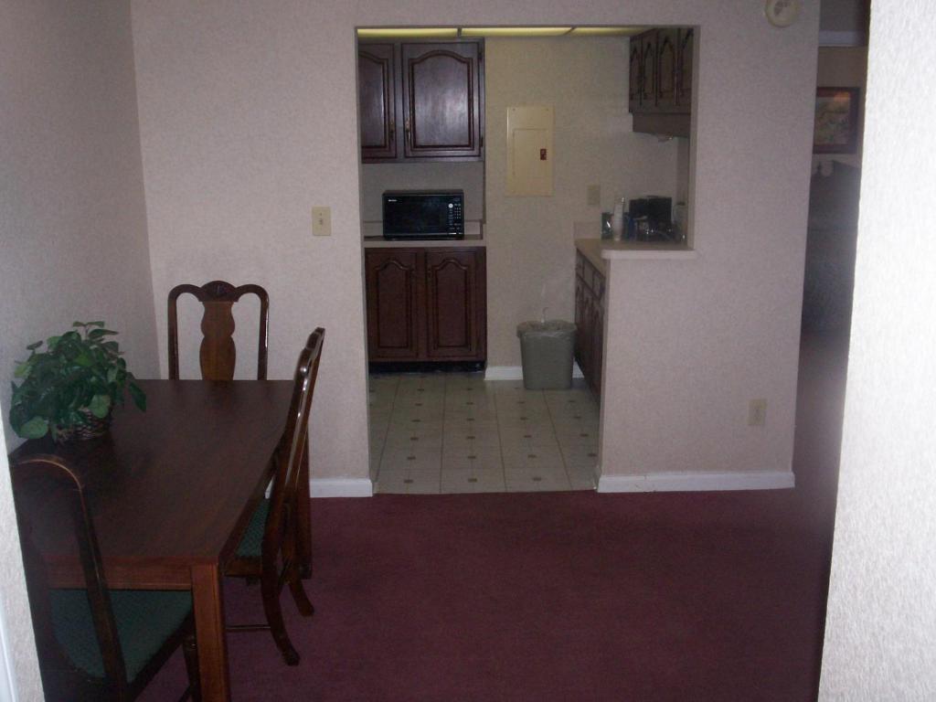 Rime Garden Inn & Suites Irondale Quarto foto